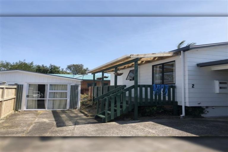 Photo of property in 2/52 Waitaki Street, Henderson, Auckland, 0612