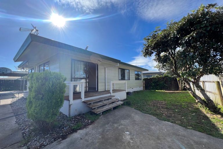 Photo of property in 8 Pringle Place, Nawton, Hamilton, 3200