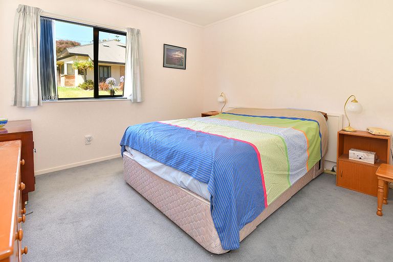 Photo of property in 62 Donald Street, Stanmore Bay, Whangaparaoa, 0932