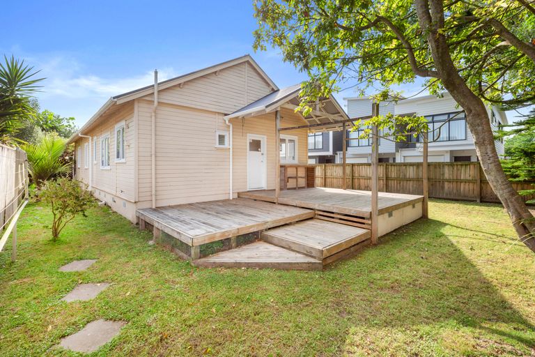 Photo of property in 69a Fifth Avenue, Enderley, Hamilton, 3214