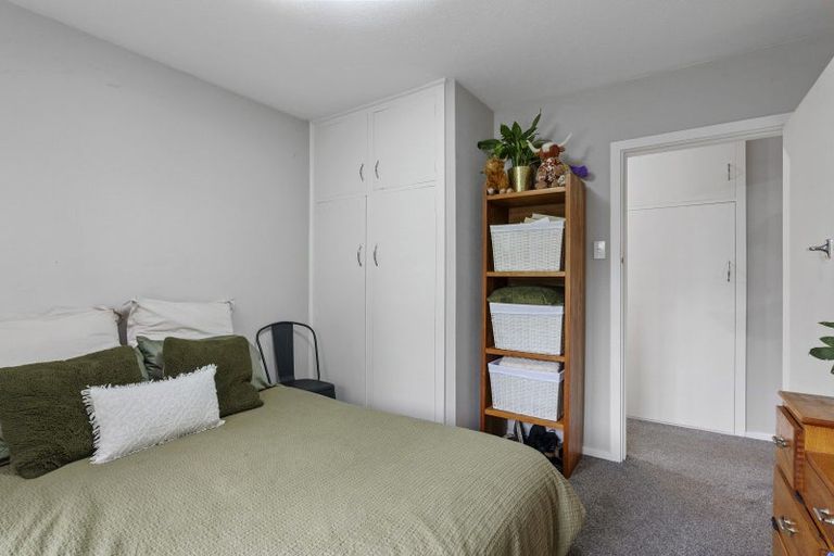 Photo of property in 1/5a Holliss Avenue, Cashmere, Christchurch, 8022