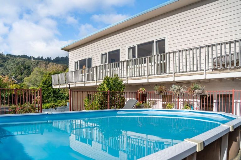 Photo of property in 3 Tawhai Street, Stokes Valley, Lower Hutt, 5019