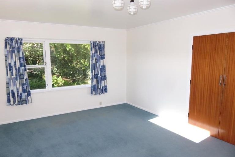 Photo of property in 10 Saville Row, Johnsonville, Wellington, 6037