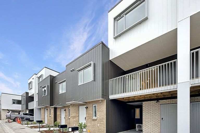 Photo of property in 79 Ngae Place, Mangere East, Auckland, 2024