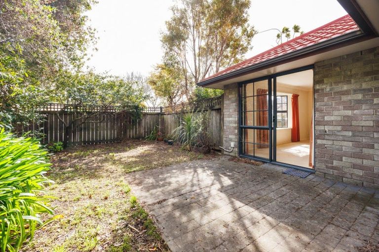 Photo of property in 2 Marne Street, Hokowhitu, Palmerston North, 4410