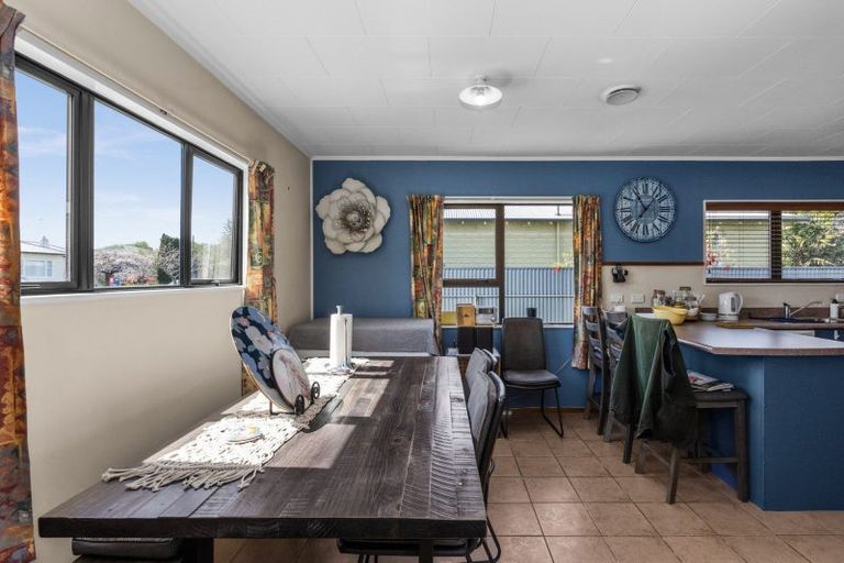 Photo of property in 114 Garnett Street, Raureka, Hastings, 4120