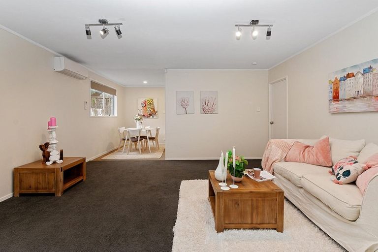 Photo of property in 64 Wirihana Road, Titirangi, Auckland, 0604