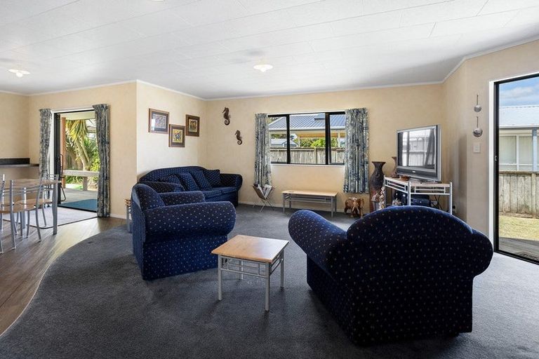 Photo of property in 45 Whitby Avenue, Whitianga, 3510