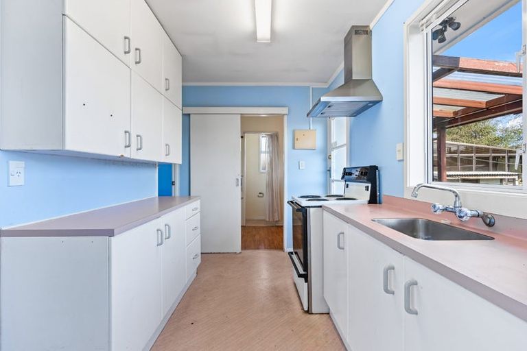 Photo of property in 1/12 Cresta Avenue, Beach Haven, Auckland, 0626