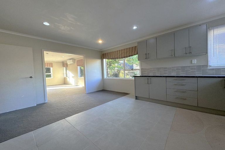 Photo of property in 13 Juniper Road, Sunnynook, Auckland, 0620