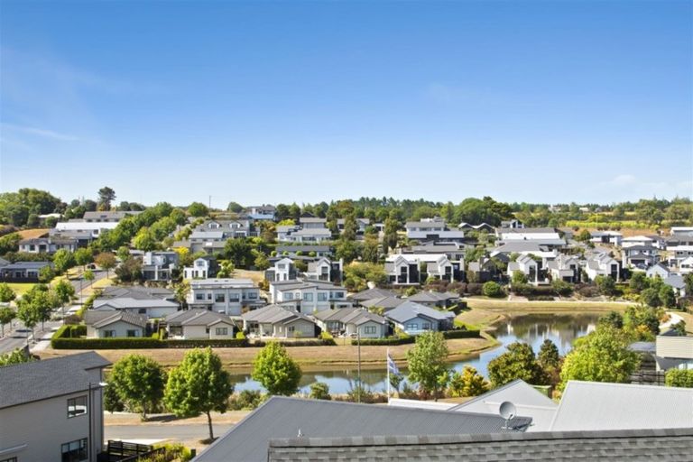 Photo of property in 15 Knoll Rise, Pukekohe, 2120