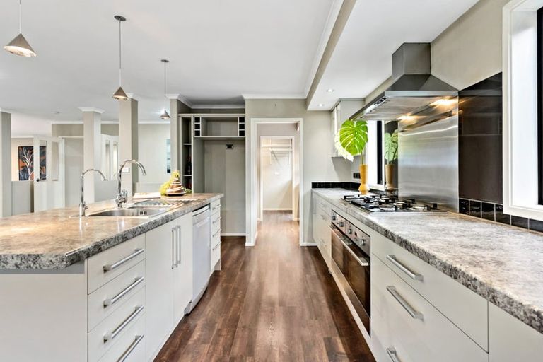 Photo of property in 3 Gavinike Place, Waimauku, 0812