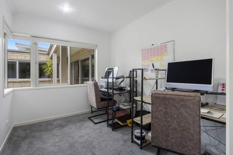 Photo of property in 21 Riverside Place, Katikati, 3129