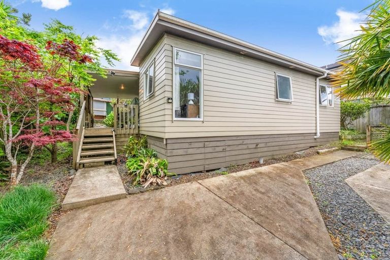 Photo of property in 10 Allender Drive, Torbay, Auckland, 0630