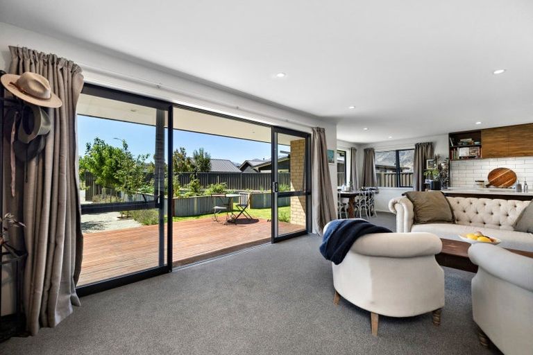 Photo of property in 14 Teal Place, Lake Hawea, Wanaka, 9382