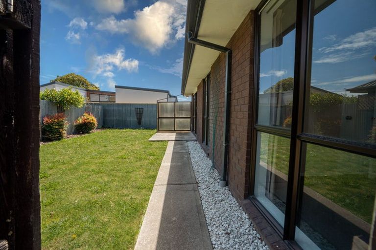 Photo of property in 2/232 Harewood Road, Bishopdale, Christchurch, 8053