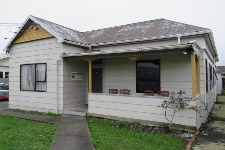 Photo of property in 35 Bay Street, Petone, Lower Hutt, 5012