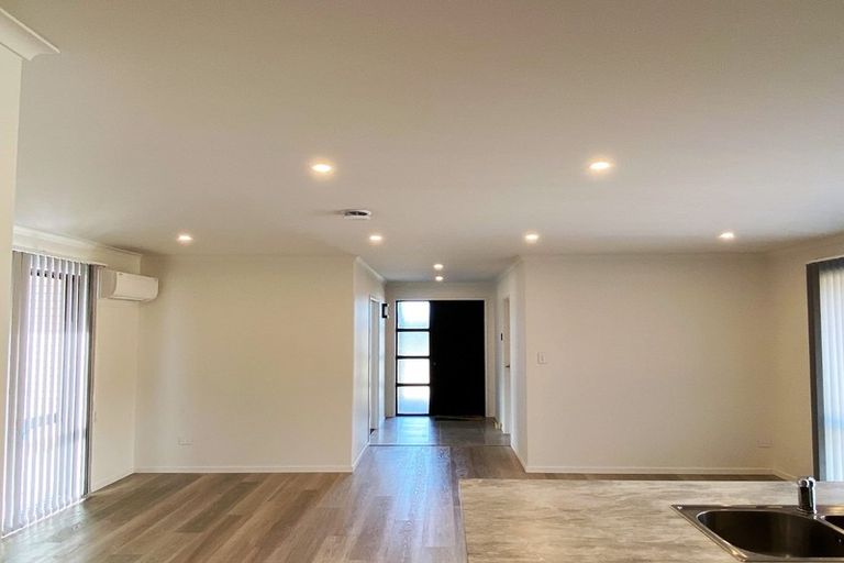 Photo of property in 17 Maui Place, Te Kamo, Whangarei, 0112