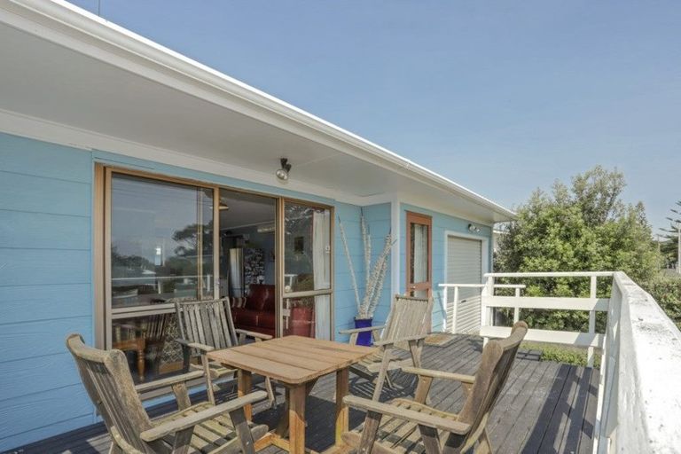 Photo of property in 615 Pukehina Parade, Pukehina, Te Puke, 3189