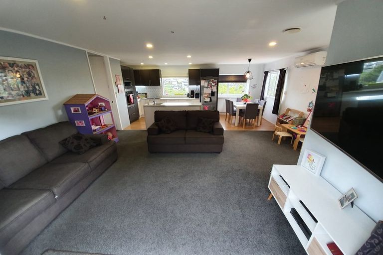 Photo of property in 2/30 Witheford Drive, Bayview, Auckland, 0629
