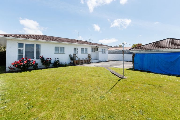 Photo of property in 35 Manchester Street, Takaro, Palmerston North, 4412