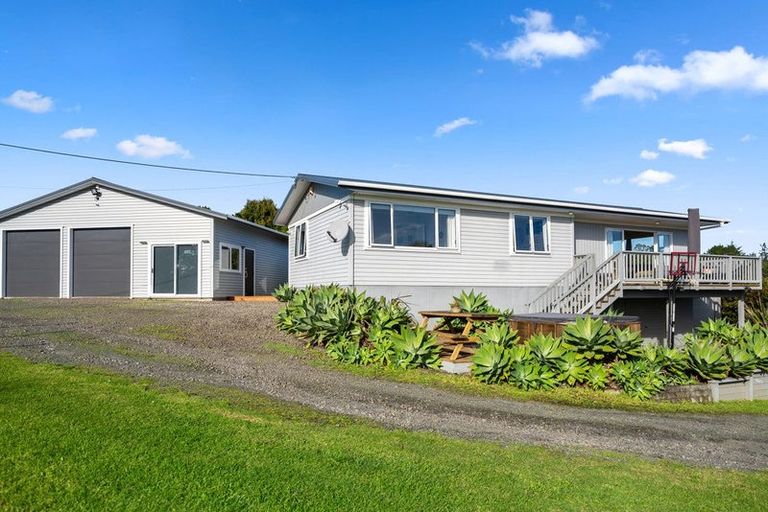 Photo of property in 70 Wishart Road, Helensville, 0800