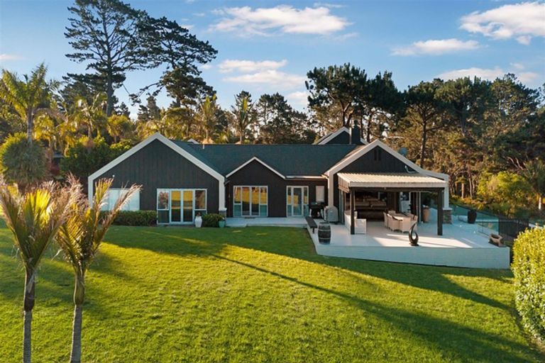 Photo of property in 37 Paremoremo Road, Lucas Heights, Auckland, 0632