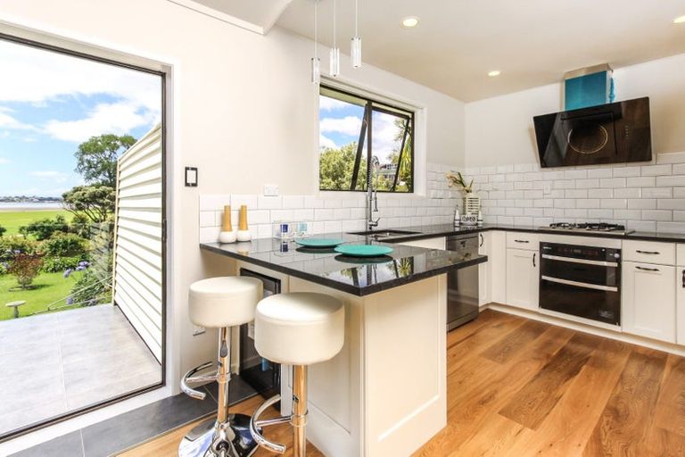 Photo of property in 24 Roberta Avenue, Glendowie, Auckland, 1071