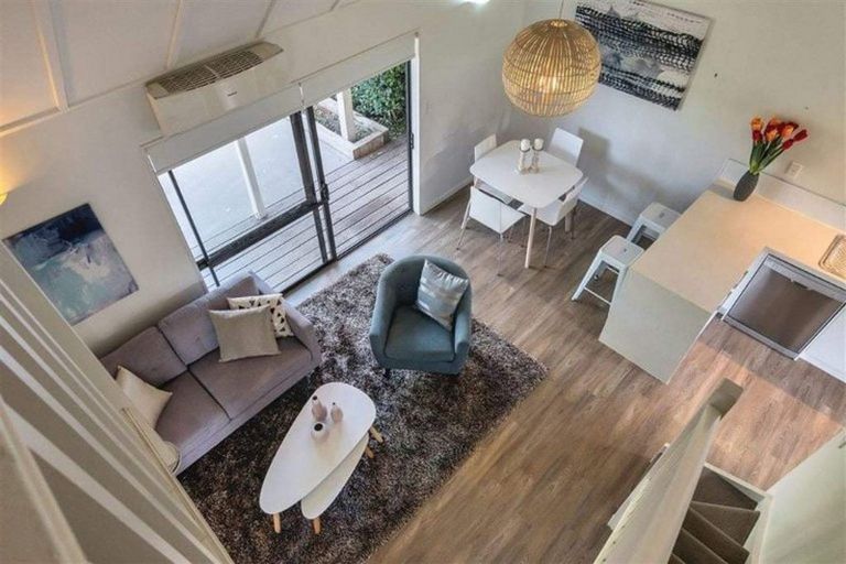 Photo of property in 12/58 Manuroa Road, Takanini, 2112