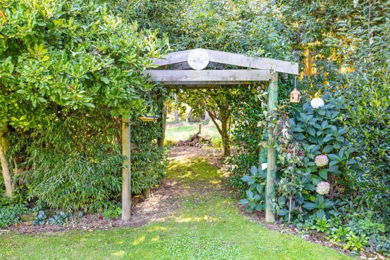 Photo of property in 65 Range Road, Woodville, 4997