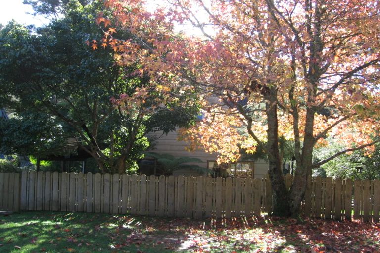 Photo of property in 15 Fawcett Road, Laingholm, Auckland, 0604