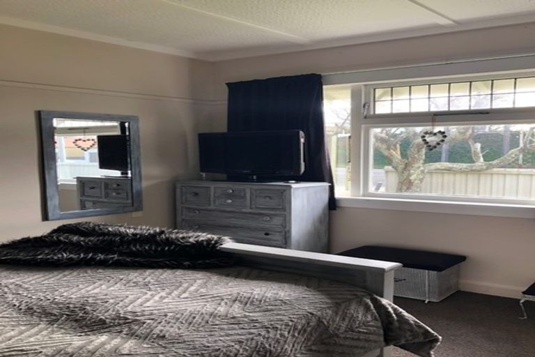 Photo of property in 22 Ngaio Street, Strandon, New Plymouth, 4312