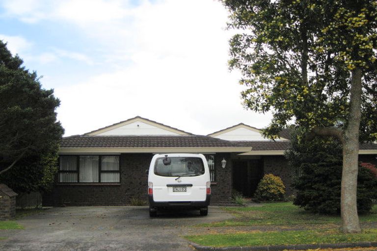 Photo of property in 65 Walter Strevens Drive, Conifer Grove, Takanini, 2112