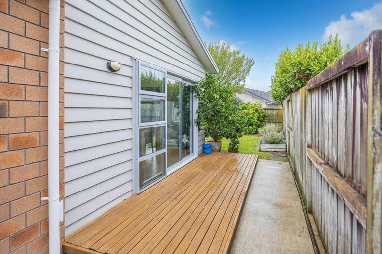 Photo of property in 33 Chadwick Place, Rototuna North, Hamilton, 3210