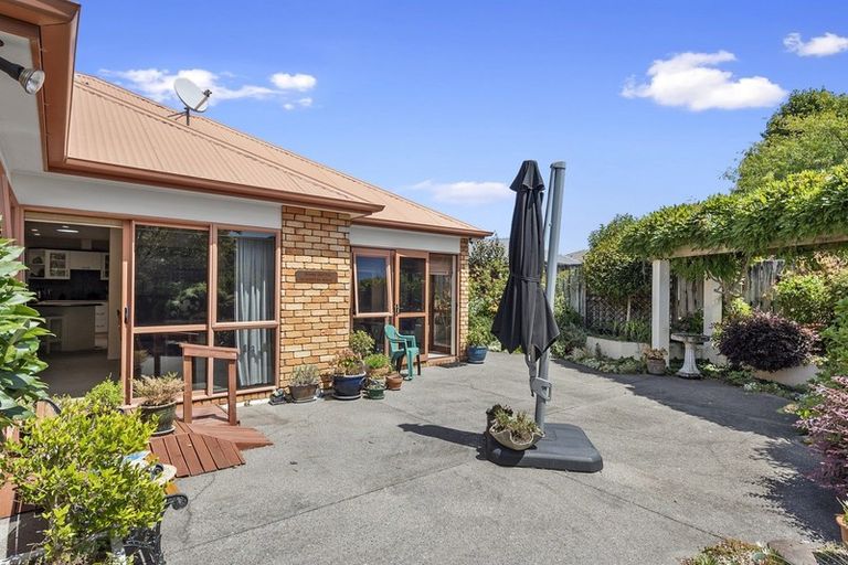 Photo of property in 2 Callum Brae Drive, Rototuna, Hamilton, 3210