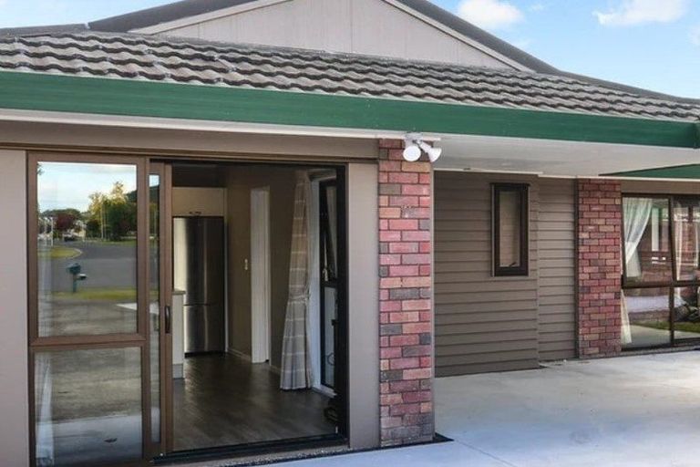 Photo of property in 28 Halyard Close, Flagstaff, Hamilton, 3210