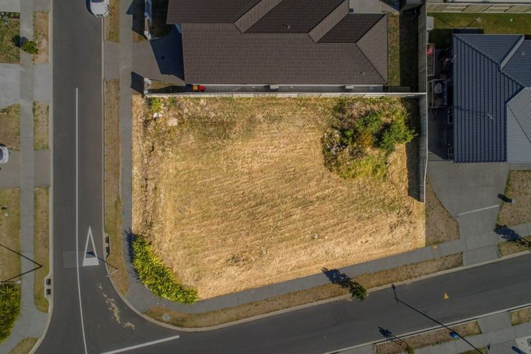 Photo of property in 18 Awatira Drive, Papamoa Beach, Papamoa, 3118