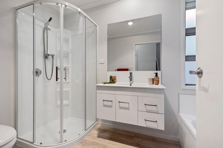 Photo of property in 3 Foley Grove, Pyes Pa, Tauranga, 3110