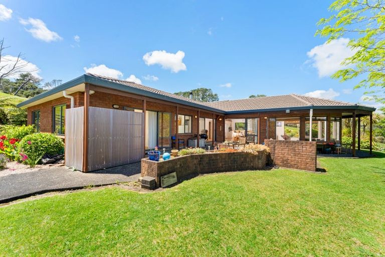 Photo of property in 103 Awa Road, Kumeu, 0891