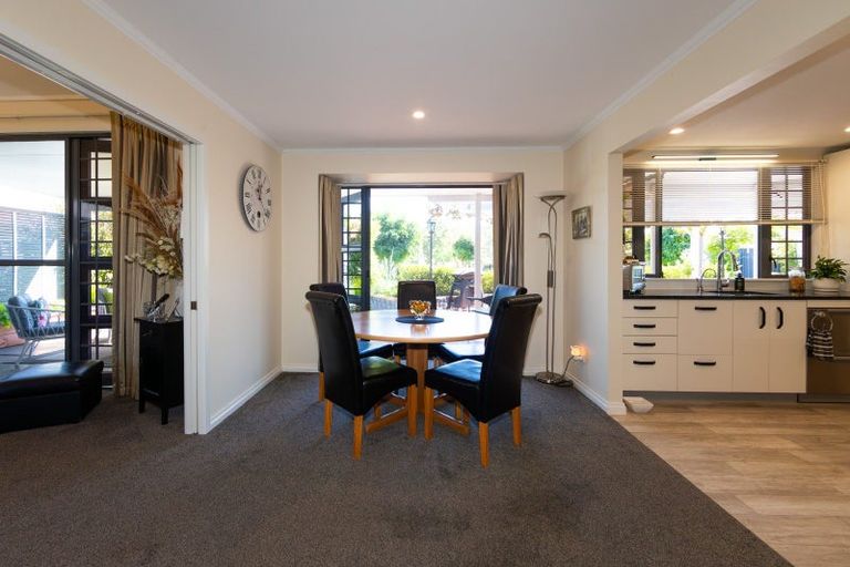 Photo of property in 38 Kensington Drive, Taradale, Napier, 4112