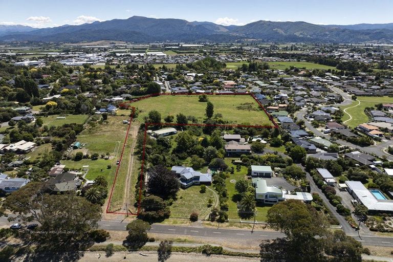 Photo of property in 35 Motueka Quay, Motueka, 7120