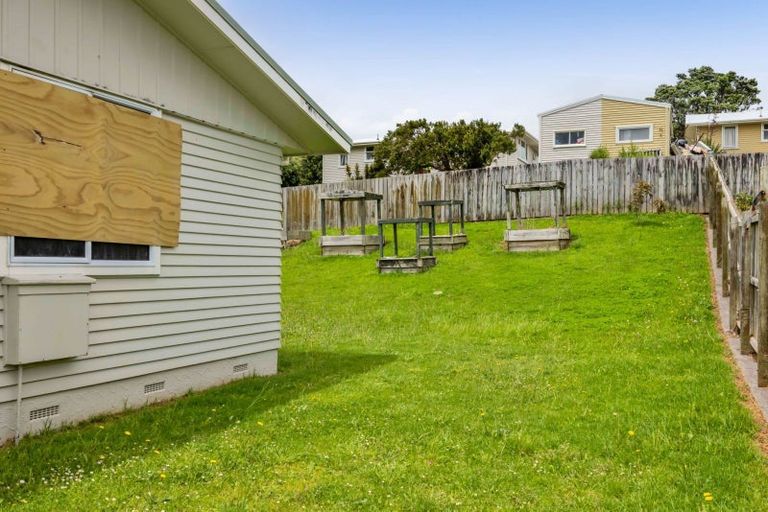 Photo of property in 12a Tohora Place, Spotswood, New Plymouth, 4310