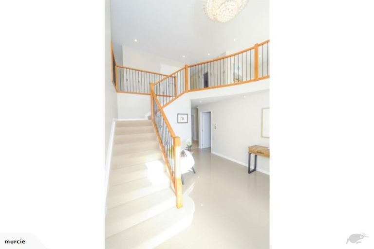 Photo of property in 8 Ilam Lane, Fairview Heights, Auckland, 0632