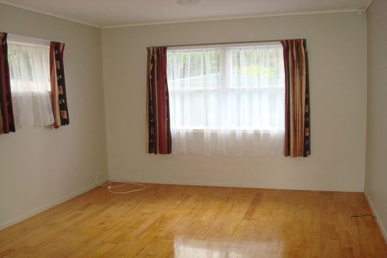 Photo of property in 43 Blease Street, New Lynn, Auckland, 0600