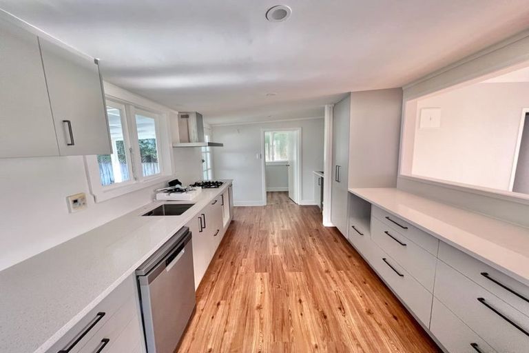 Photo of property in 31 Rambler Crescent, Beach Haven, Auckland, 0626