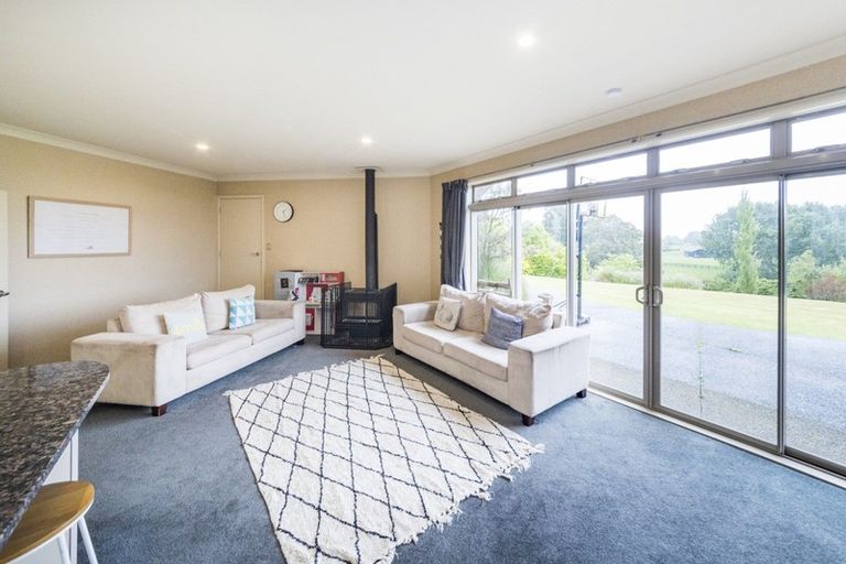 Photo of property in 865 Reid Line East, Bunnythorpe, Palmerston North, 4481