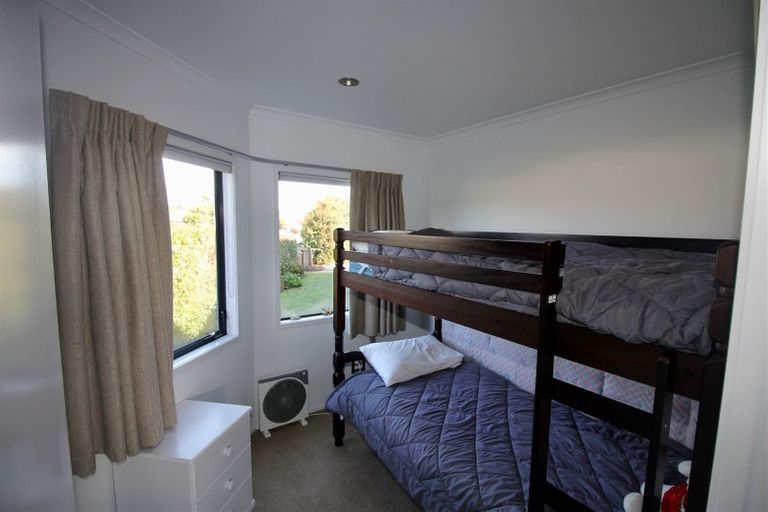 Photo of property in 18 Ringwood Place, Whitianga, 3510