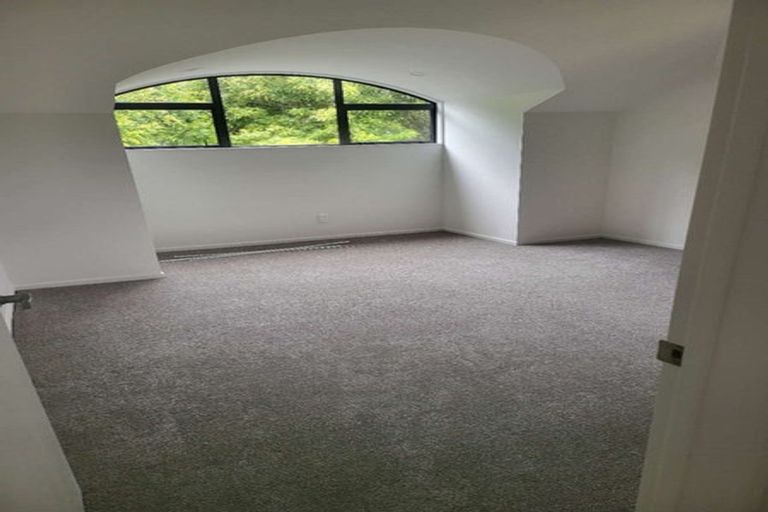 Photo of property in 20 Te Hoe Grove, Pinehill, Auckland, 0632