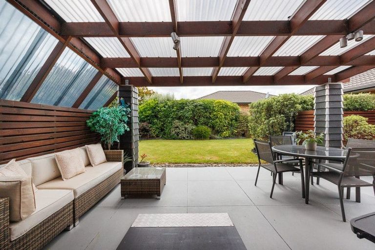 Photo of property in 78 Geneva Terrace, Kelvin Grove, Palmerston North, 4414