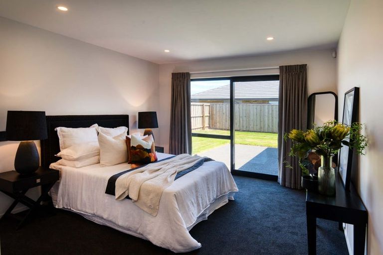 Photo of property in 28 Omahuru Road, Glenbrook, 2681